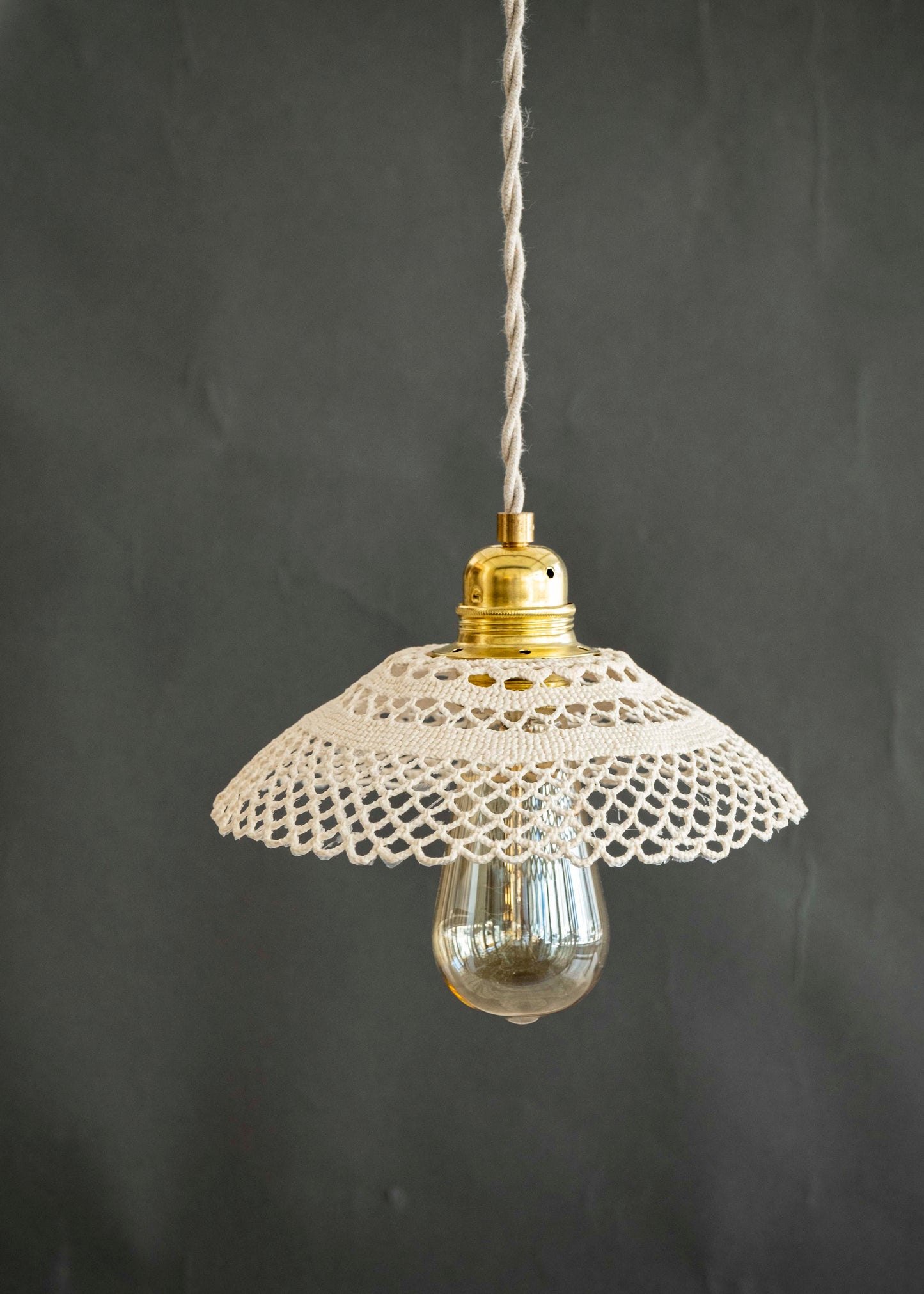Luminaires crochetés
