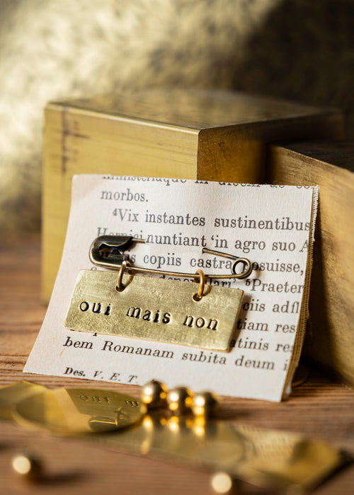 Charger l'image 1 dans la galerie. Broches à mots