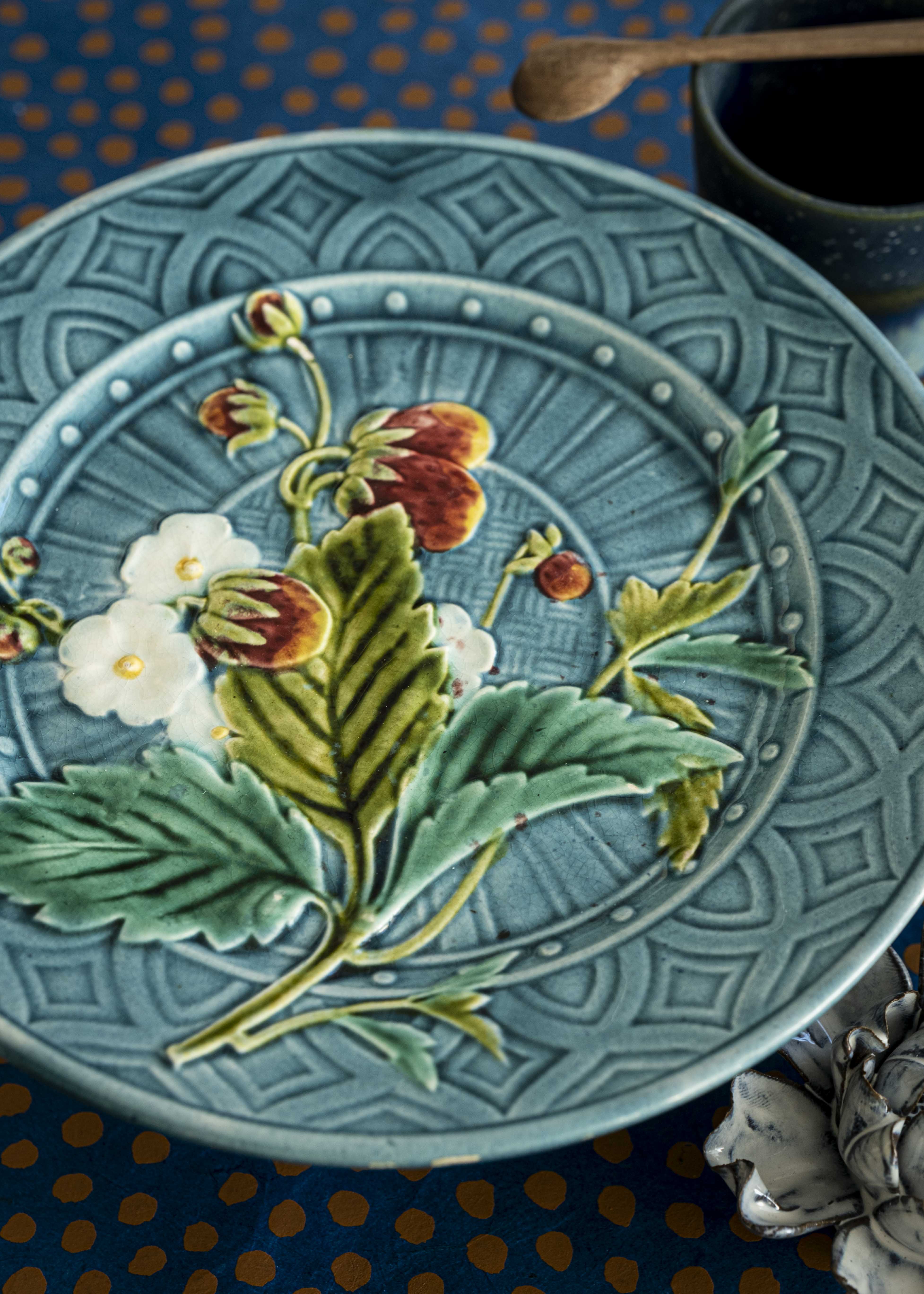 Assiette en barbotine 6