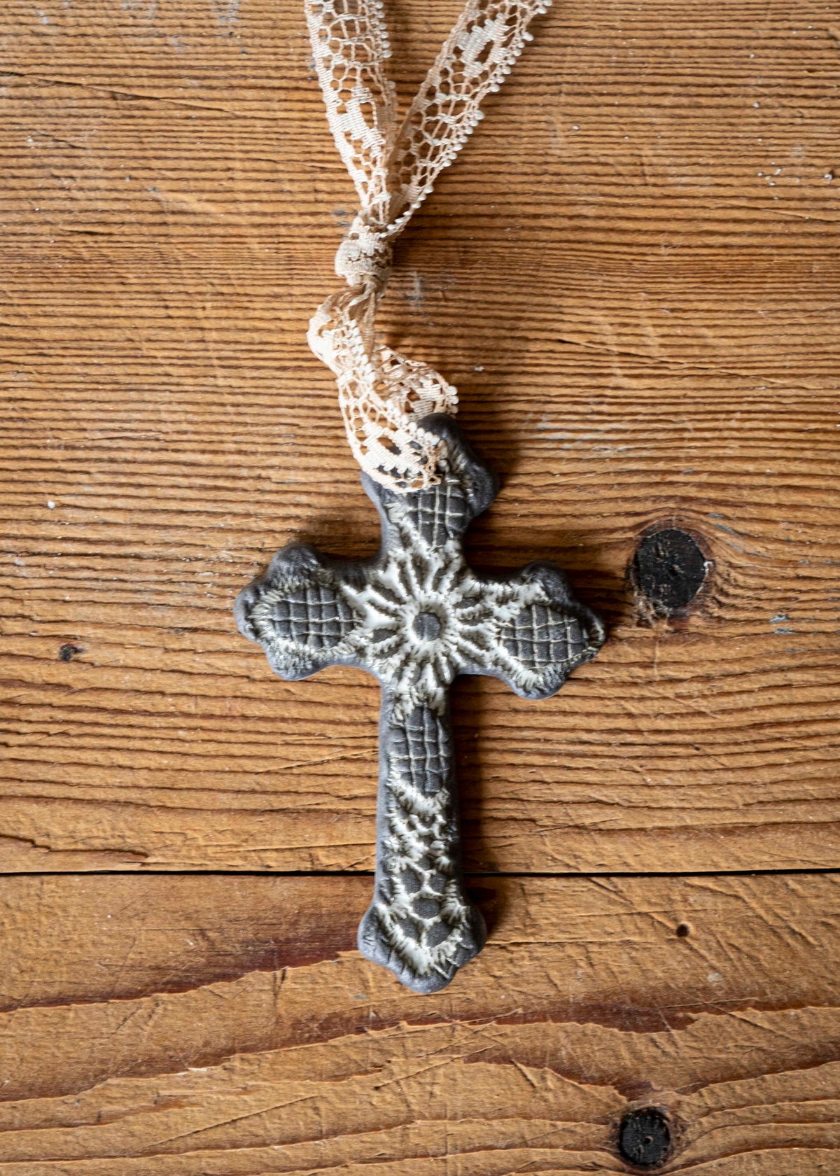 Croix dentelle