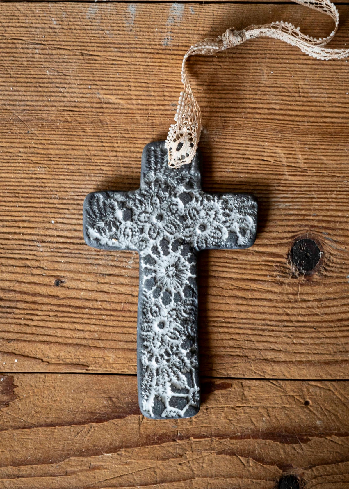Croix dentelle