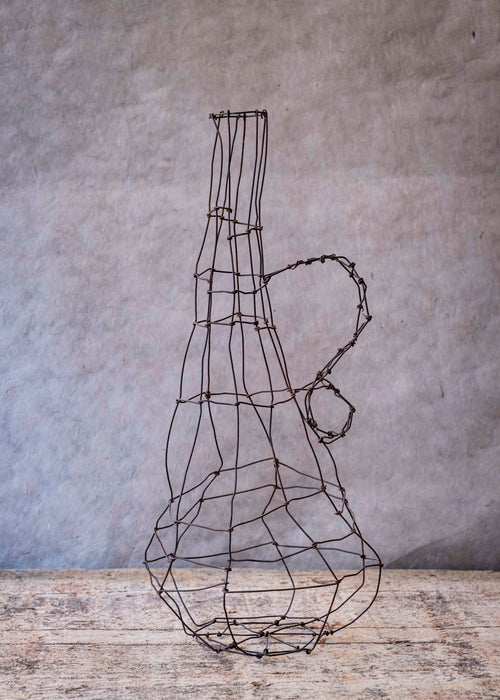 Charger l&#39;image 1 dans la galerie. Carafes et chaudrons - fil de fer