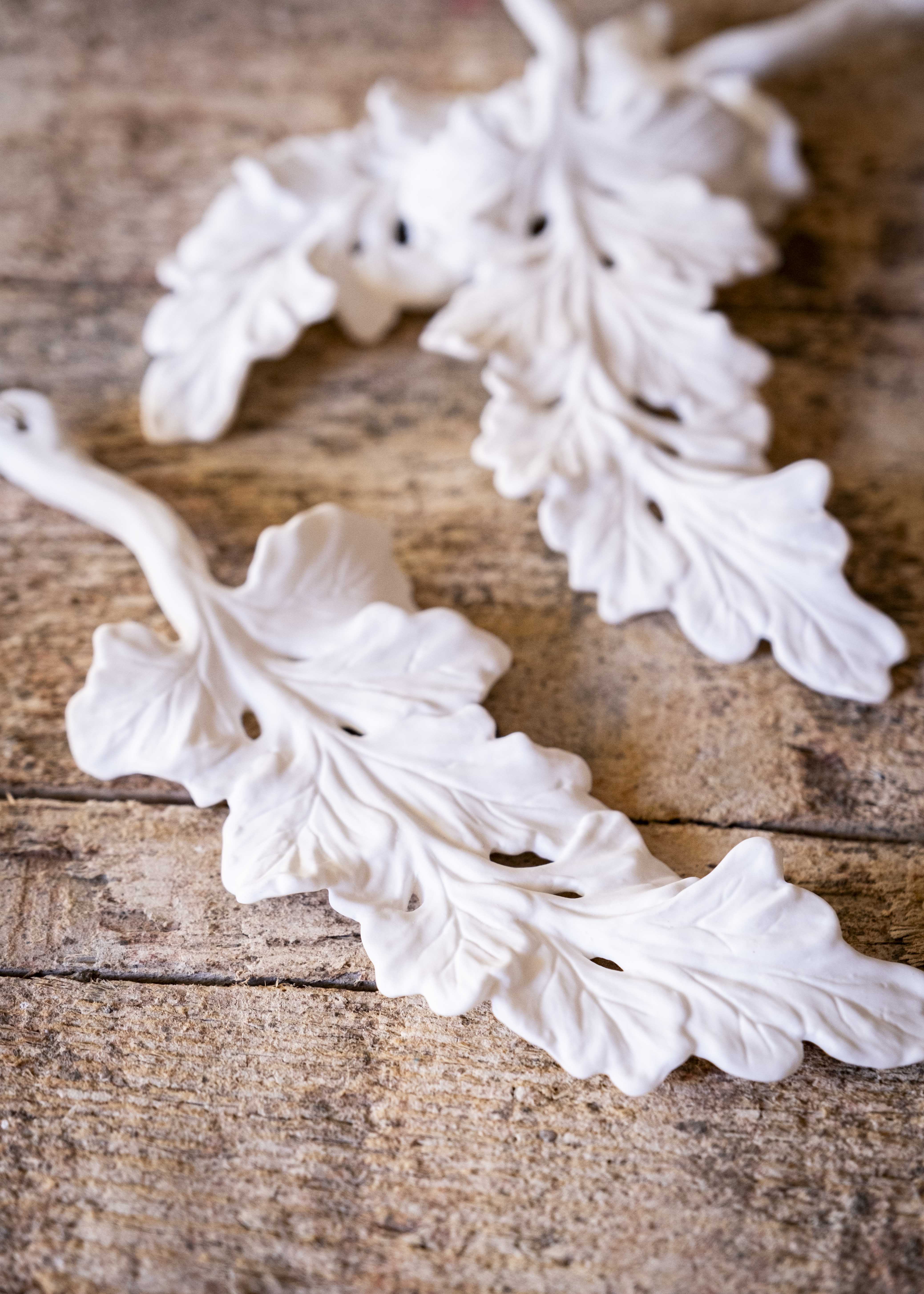 Feuille en porcelaine