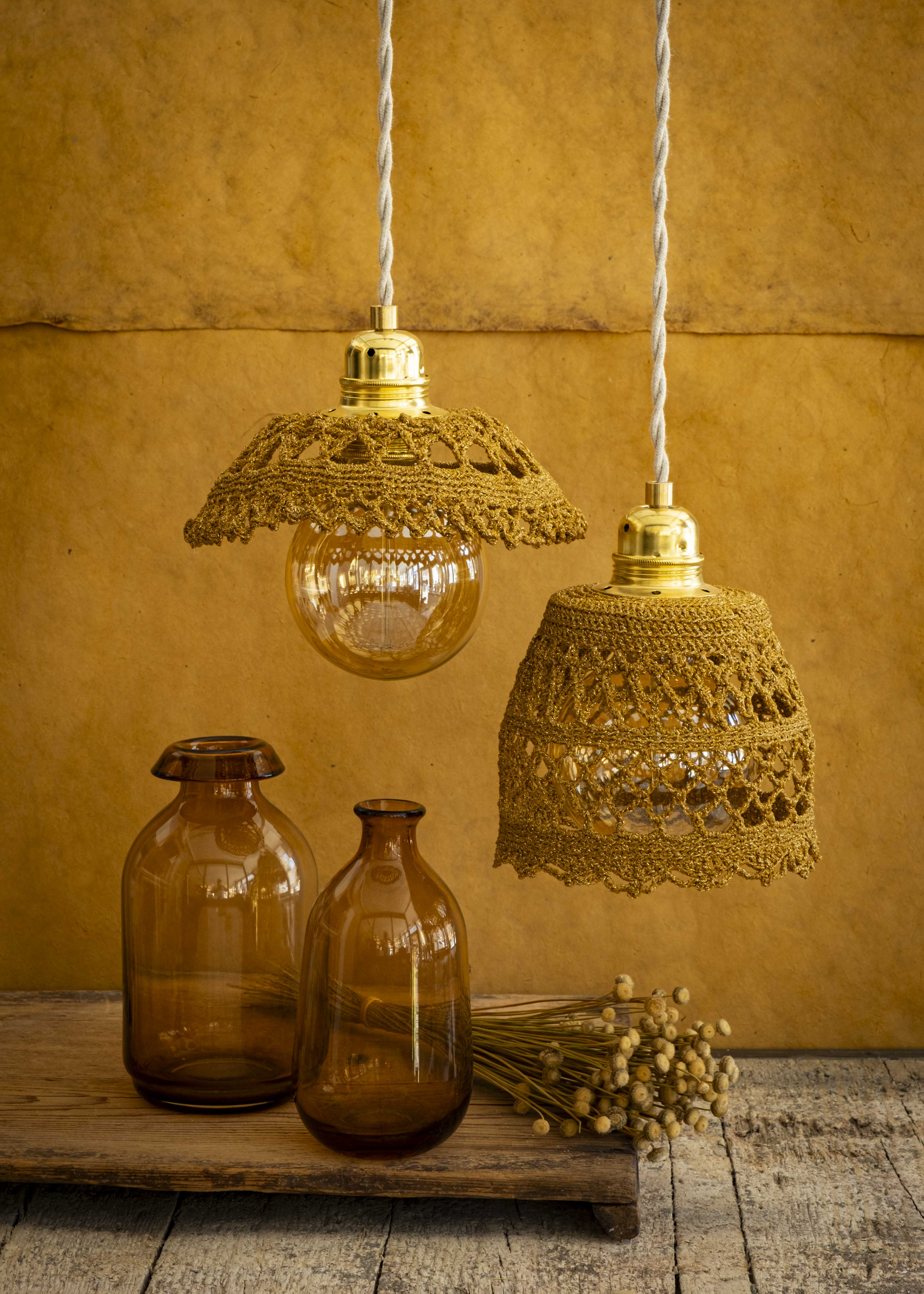 Luminaires crochetés  - fil doré