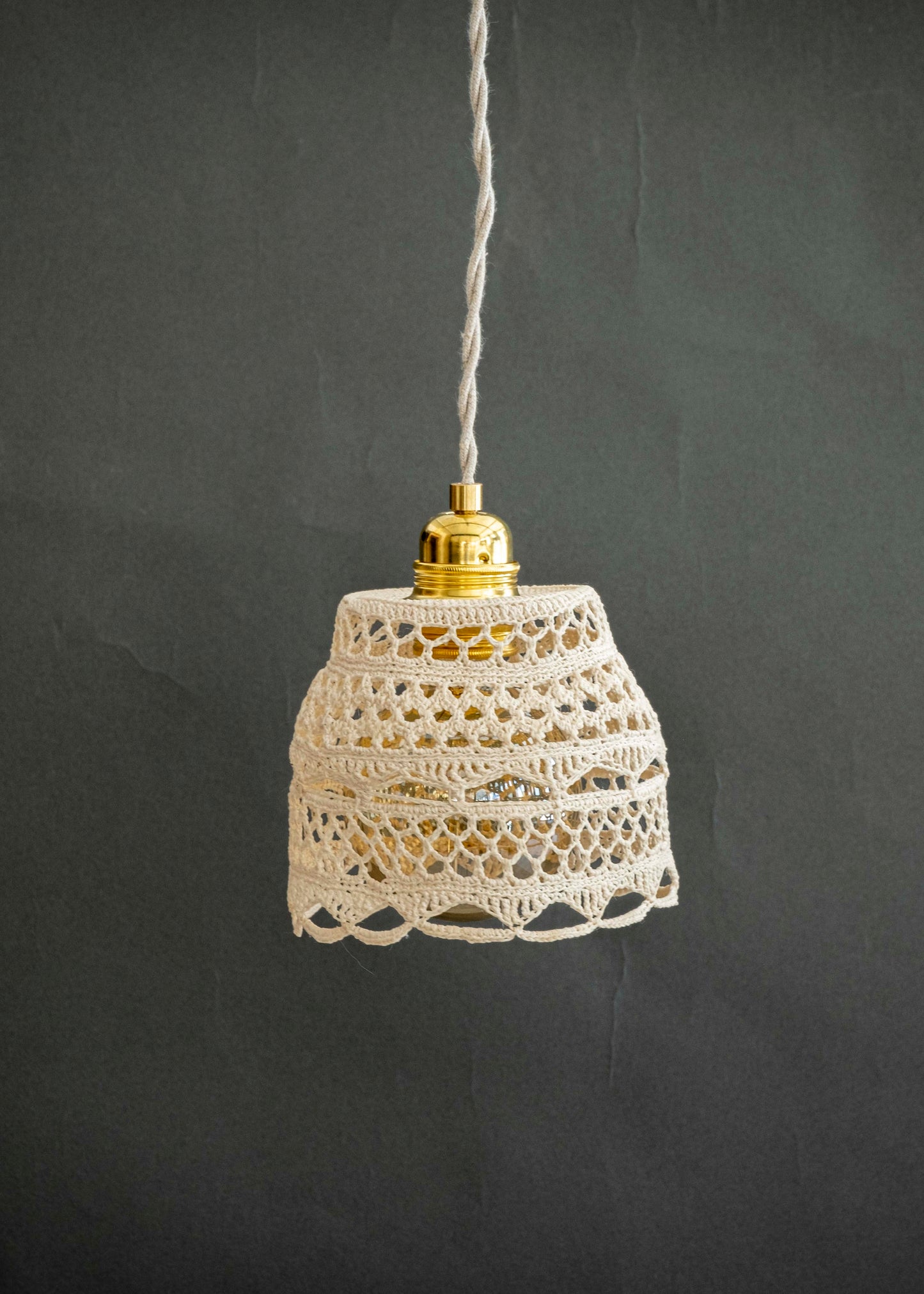 Luminaires crochetés