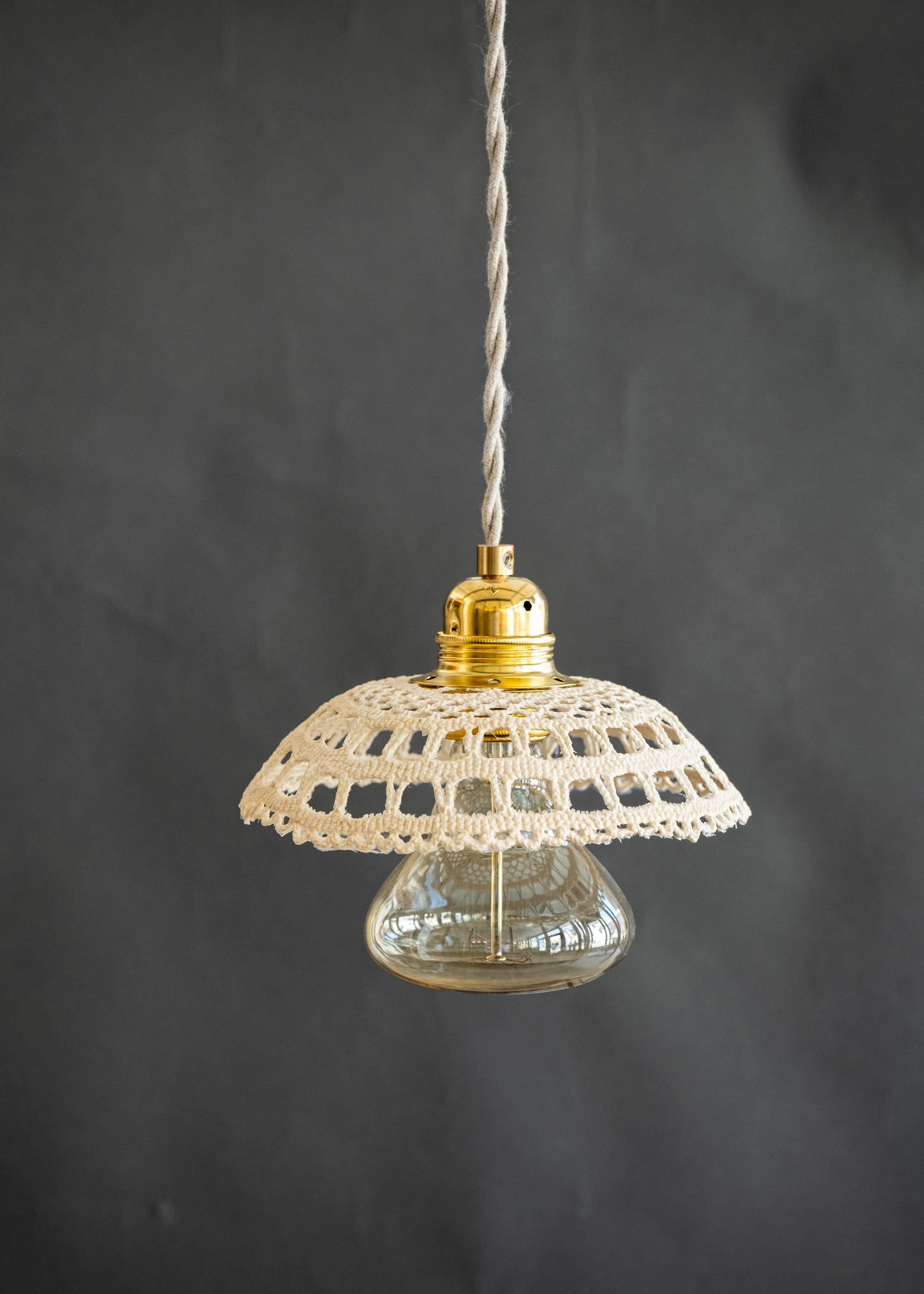 Luminaires crochetés