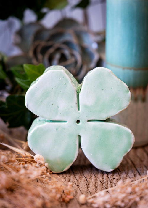 Charger l&#39;image 1 dans la galerie. Le trèfle